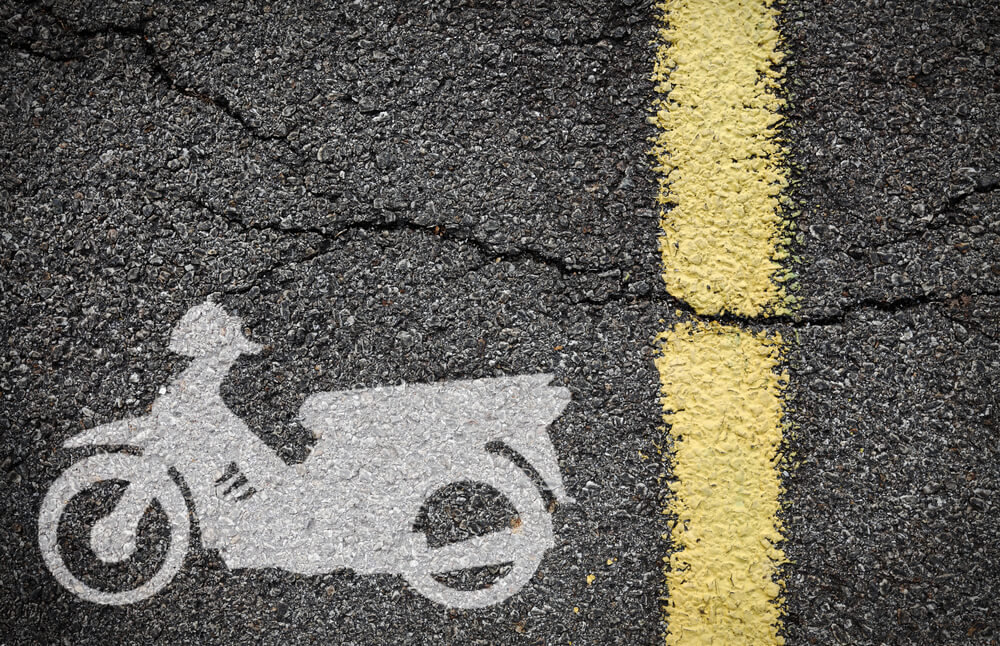 Is lane splitting legal in Texas?